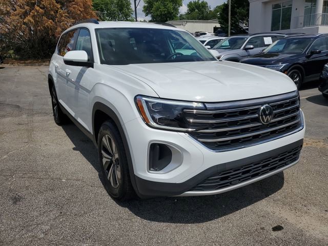Certified 2025 Volkswagen Atlas SE AWD/4WD image 3