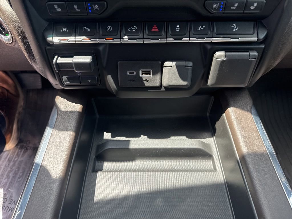 Used 2020 Chevrolet Silverado 1500 LTZ AWD/4WD image 18