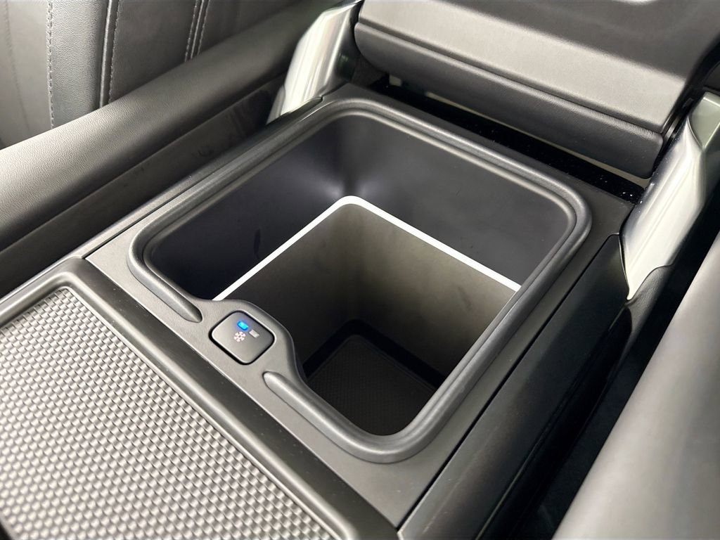 Used 2023 Land Rover Range Rover SE image 23