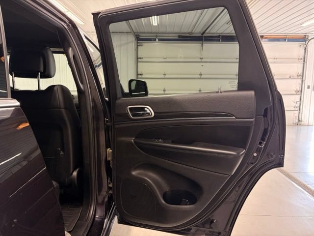 Used 2020 Jeep Grand Cherokee Limited AWD/4WD image 8