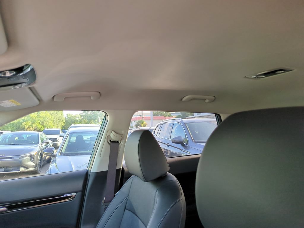 Used 2024 Kia Seltos EX FWD image 9