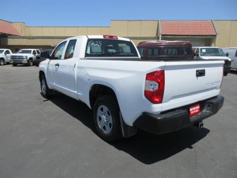 Used 2016 Toyota Tundra SR w/ Tow Package RWD image 6
