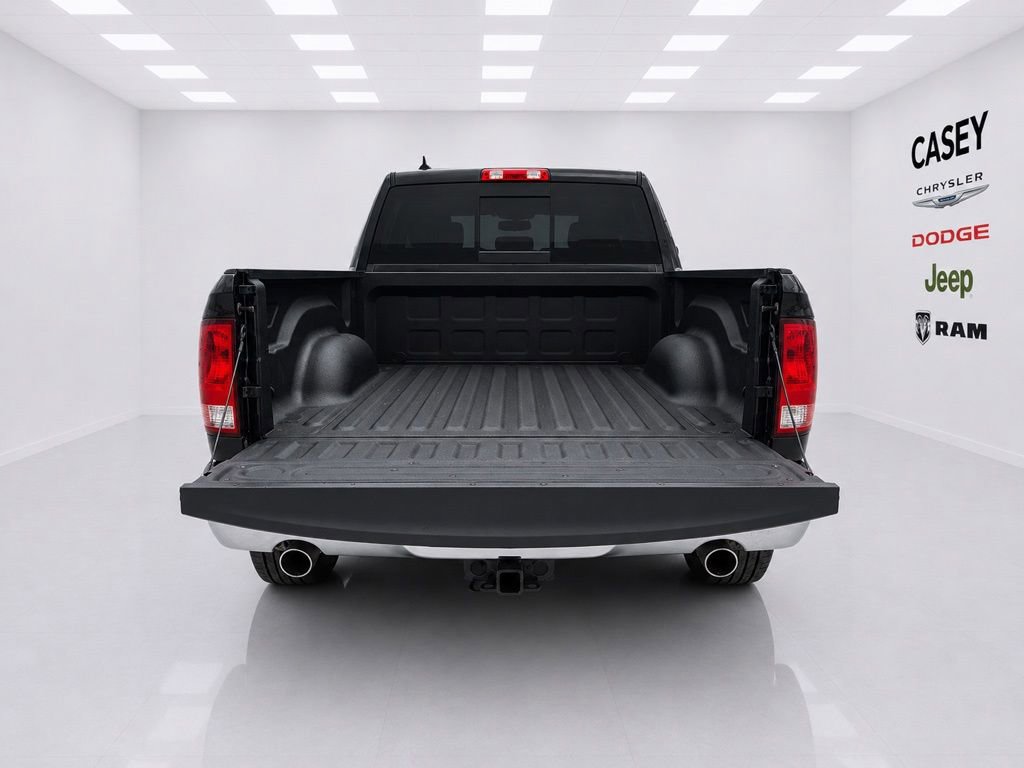 Used 2018 RAM 1500 SLT AWD/4WD image 9
