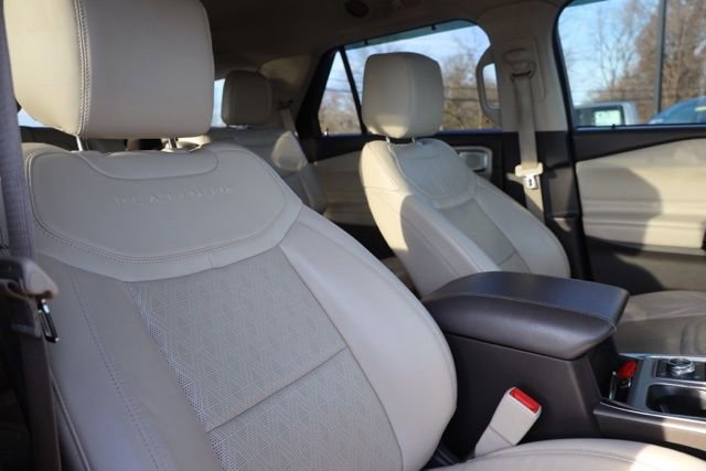 Used 2021 Ford Explorer Platinum w/ Equipment Group 601A image 43