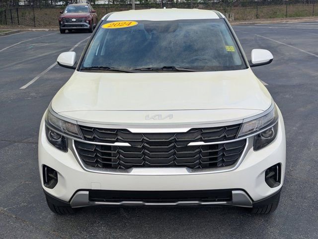 Used 2024 Kia Seltos LX AWD/4WD image 2