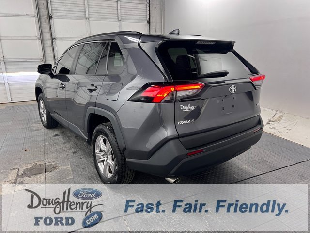 Used 2022 Toyota RAV4 XLE image 5