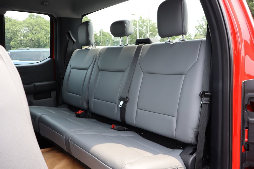New 2026 Ford F550 4x4 Supercab Super Duty image 8