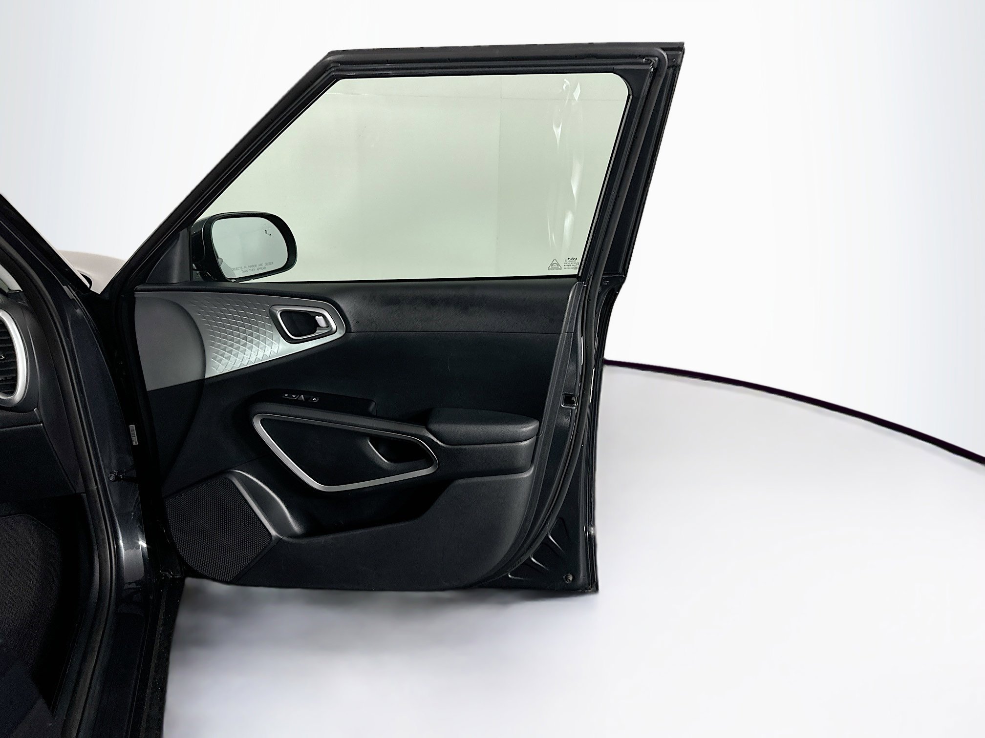 Used 2025 Kia Soul LX w/ LX Technology Package image 31