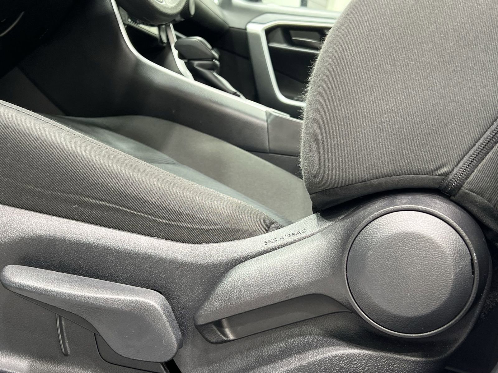 Used 2024 Toyota RAV4 LE image 12