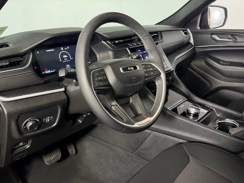 Certified 2024 Jeep Grand Cherokee Laredo X w/ Luxury Tech Group I image 20