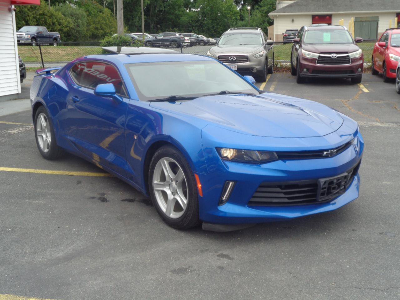 Used 2017 Chevrolet Camaro LT RWD image 3