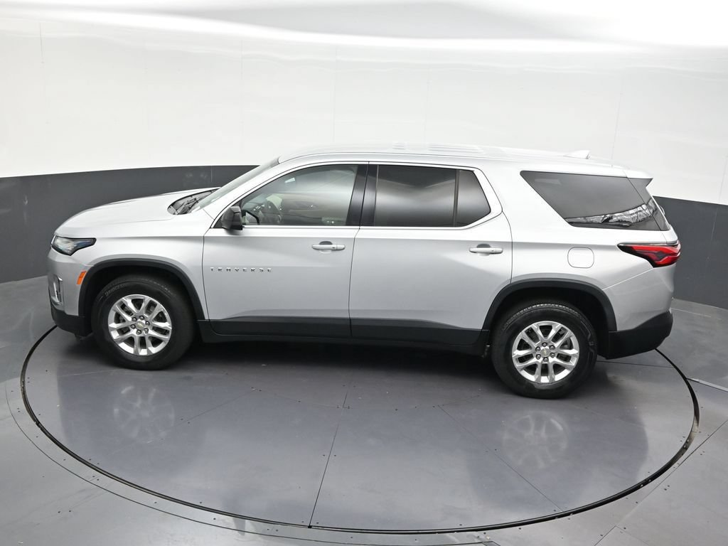 Used 2022 Chevrolet Traverse LS FWD image 23