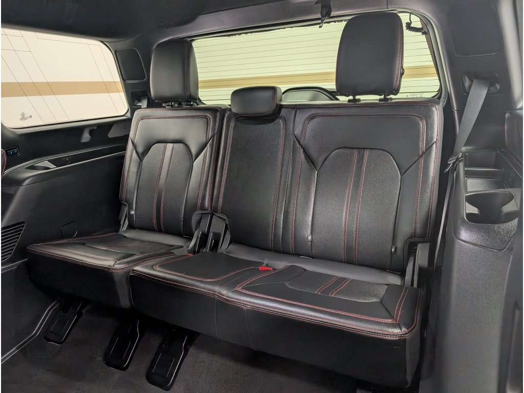 Used 2024 Ford Expedition Limited AWD/4WD image 16