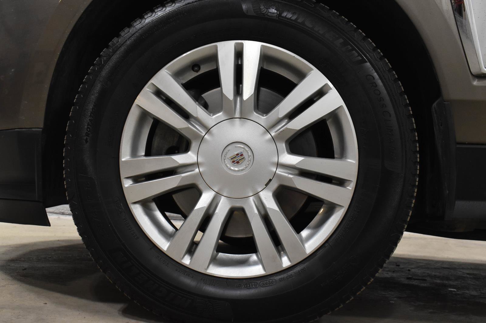 Used 2016 Cadillac SRX Luxury image 34