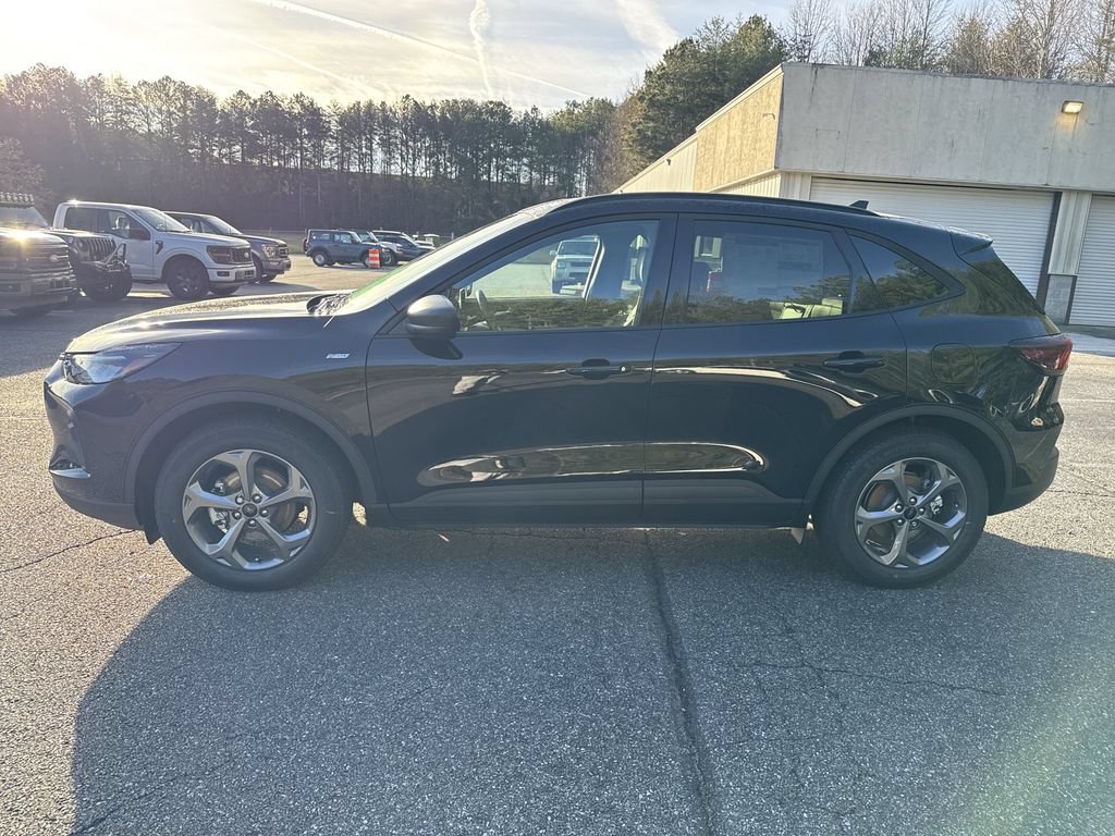 New 2026 Ford Escape ST-Line w/ Tech Pack #1 FWD image 3