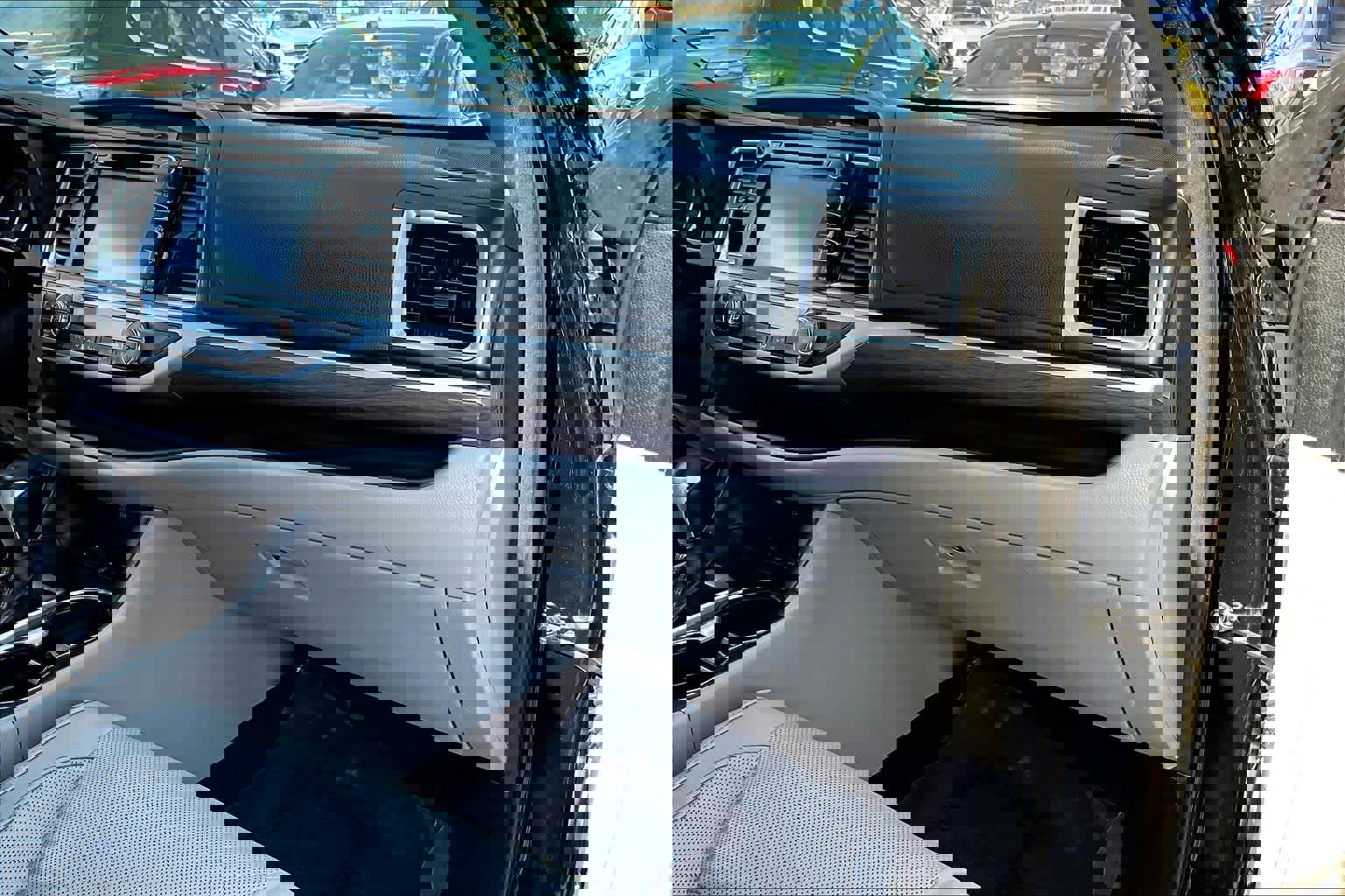 Used 2017 Toyota Highlander Limited Platinum image 18