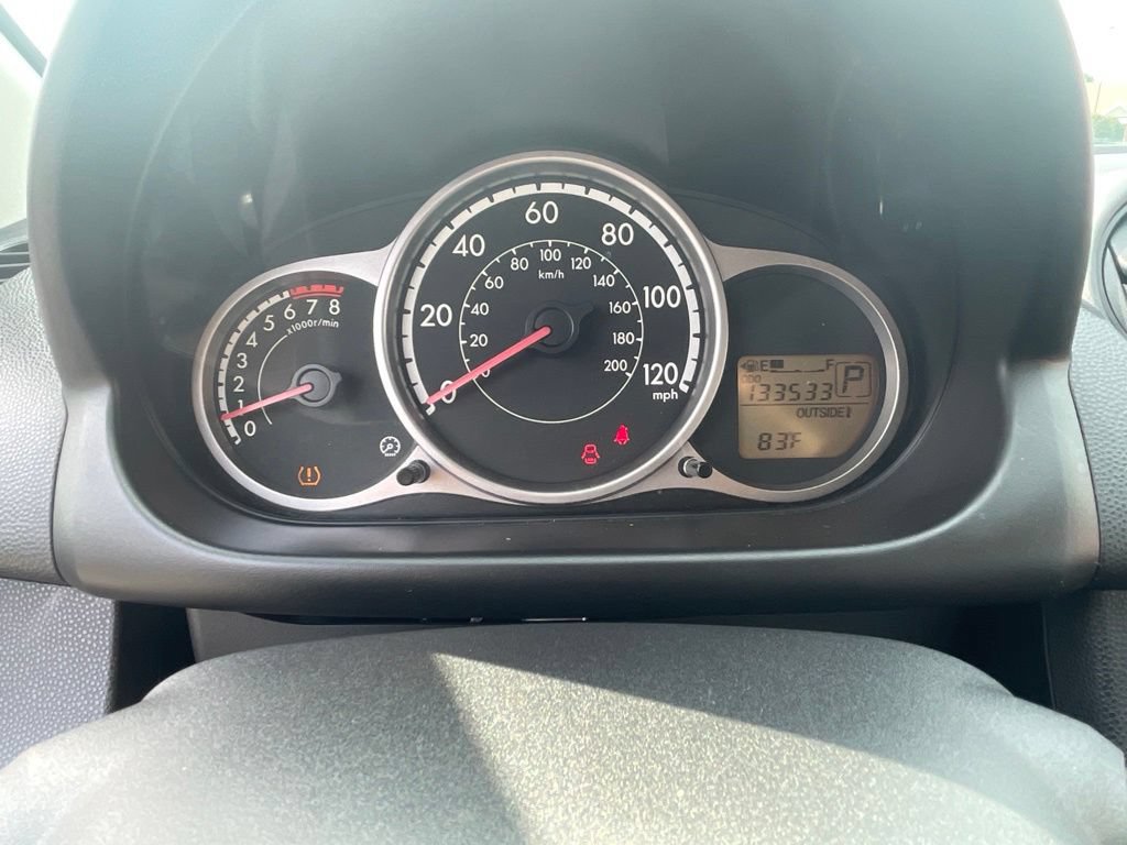 Used 2011 MAZDA MAZDA2 Touring FWD image 24