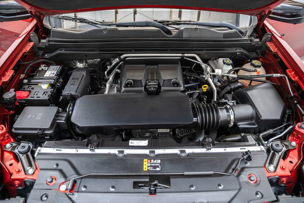 Used 2024 Chevrolet Colorado Trail Boss w/ Technology Package AWD/4WD image 21