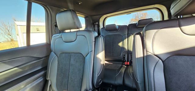 New 2025 Jeep Grand Cherokee L Altitude image 57