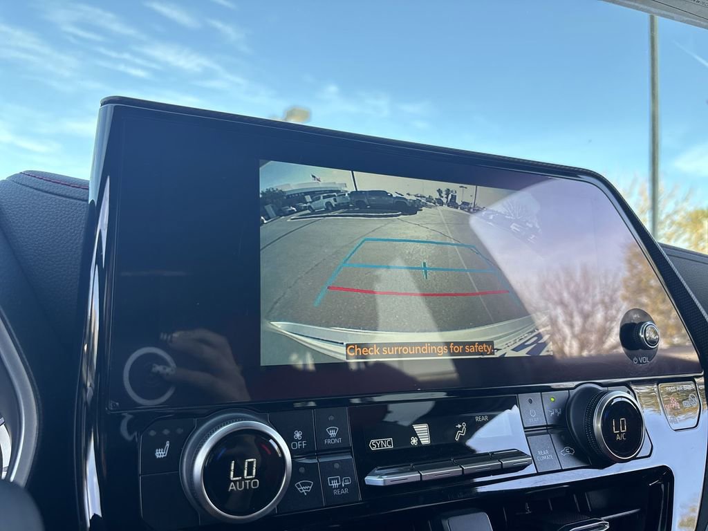 Used 2023 Toyota Highlander XSE image 15