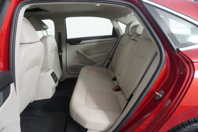 Used 2020 Volkswagen Passat 2.0T SE w/ Sunroof Package image 33