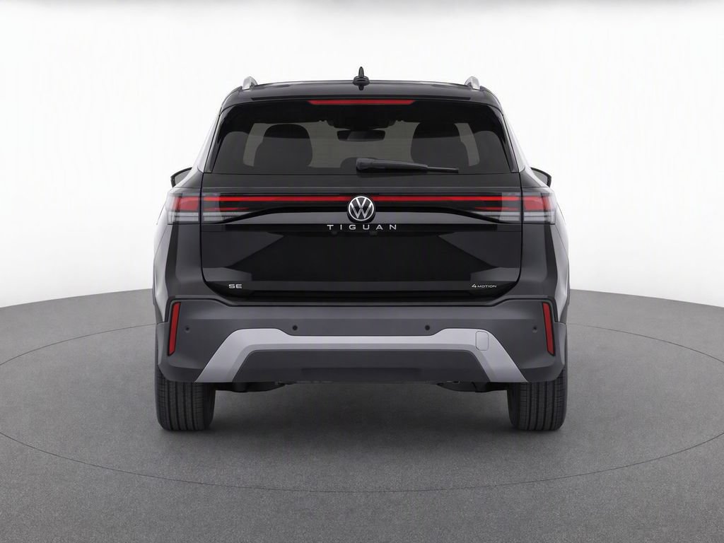 Used 2026 Volkswagen Tiguan SE AWD/4WD image 7