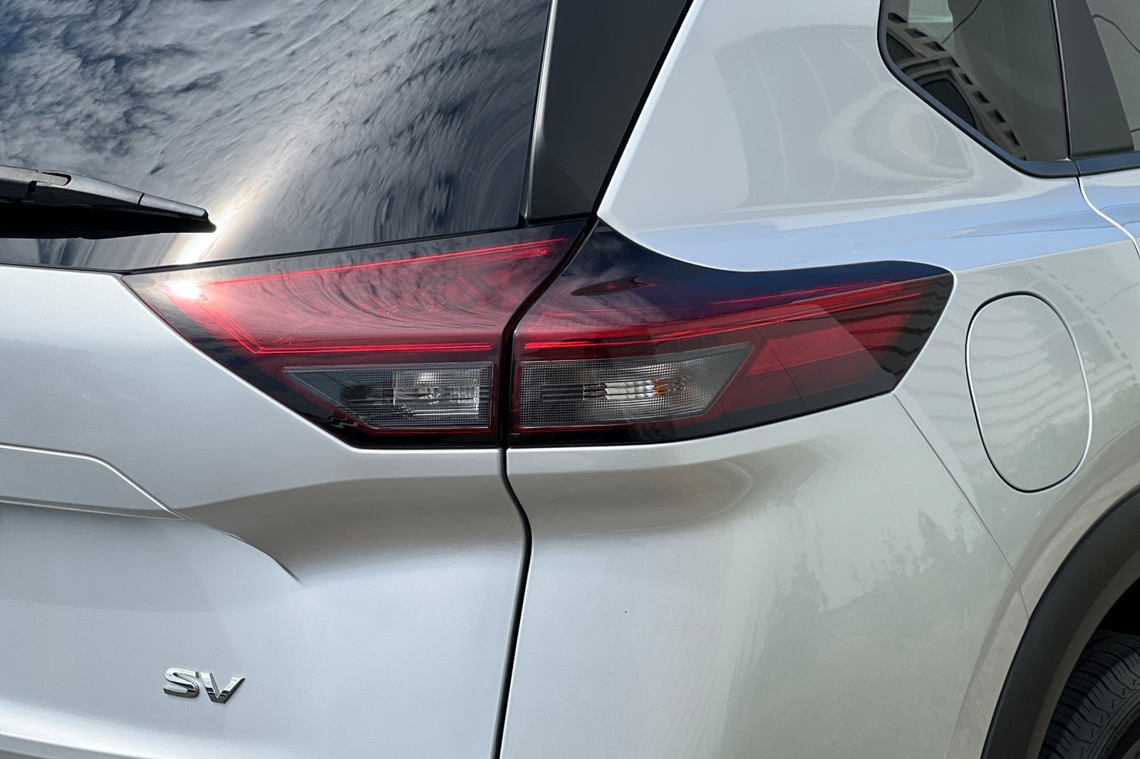 Used 2023 Nissan Rogue SV w/ SV Premium B Package image 32