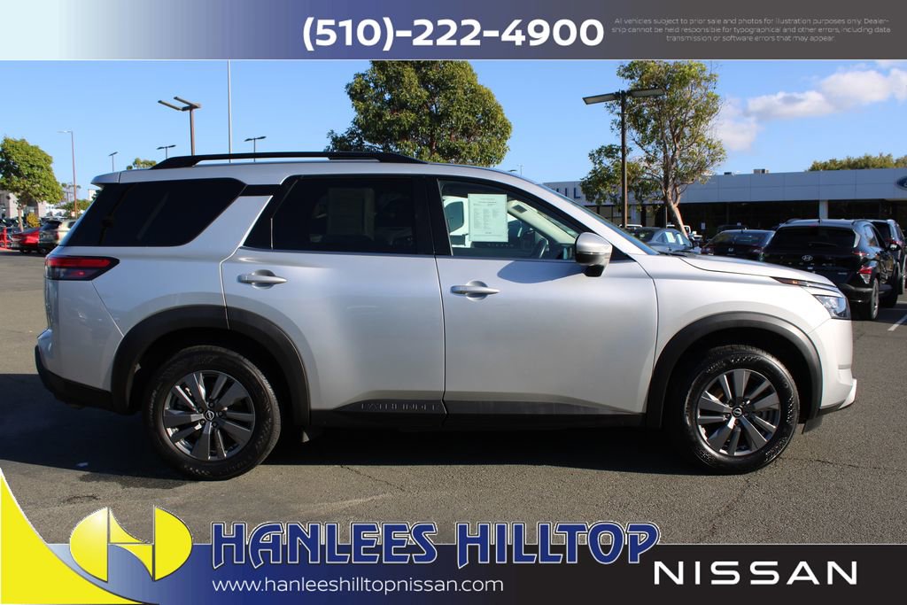 Certified 2024 Nissan Pathfinder SV image 6