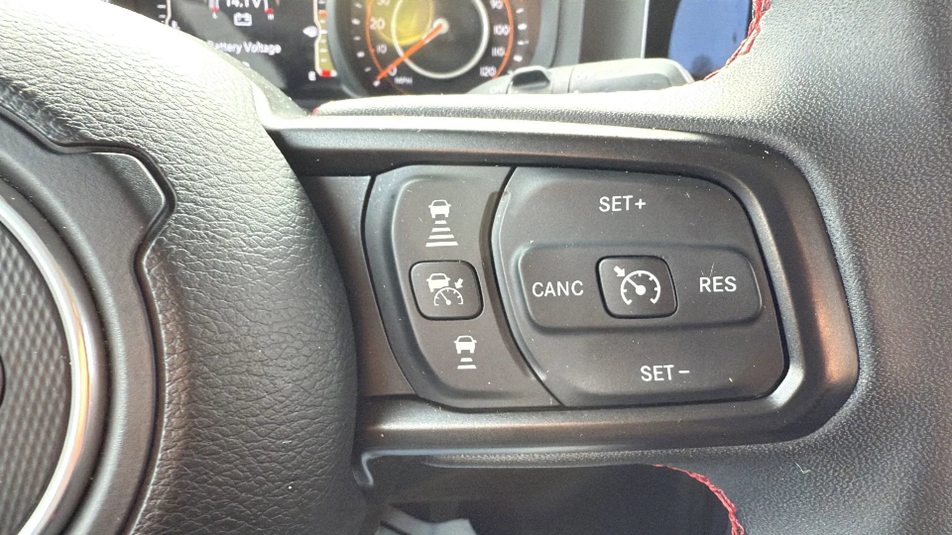 Used 2025 Jeep Wrangler Unlimited Rubicon AWD/4WD image 19