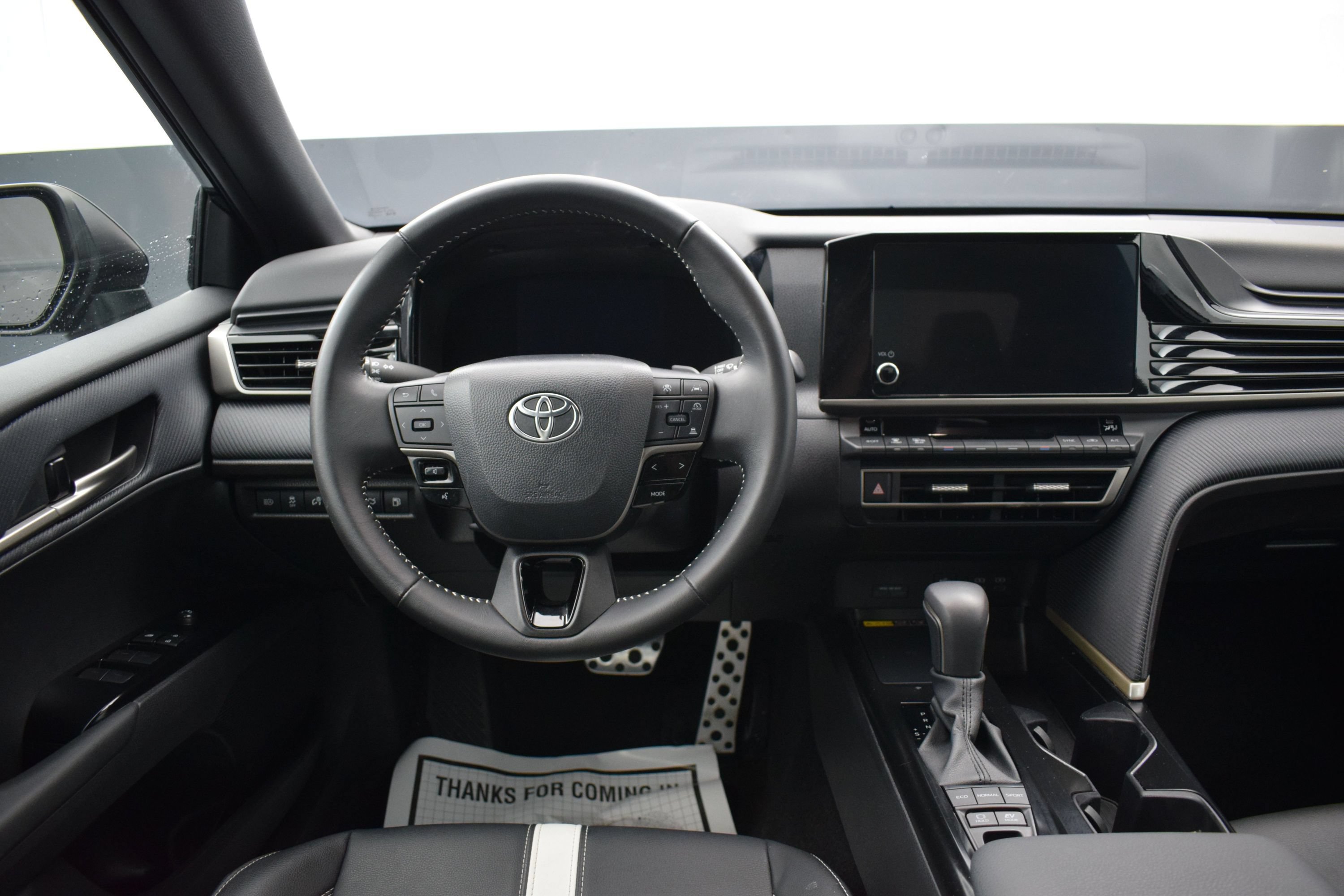 Used 2025 Toyota Camry SE AWD/4WD image 14