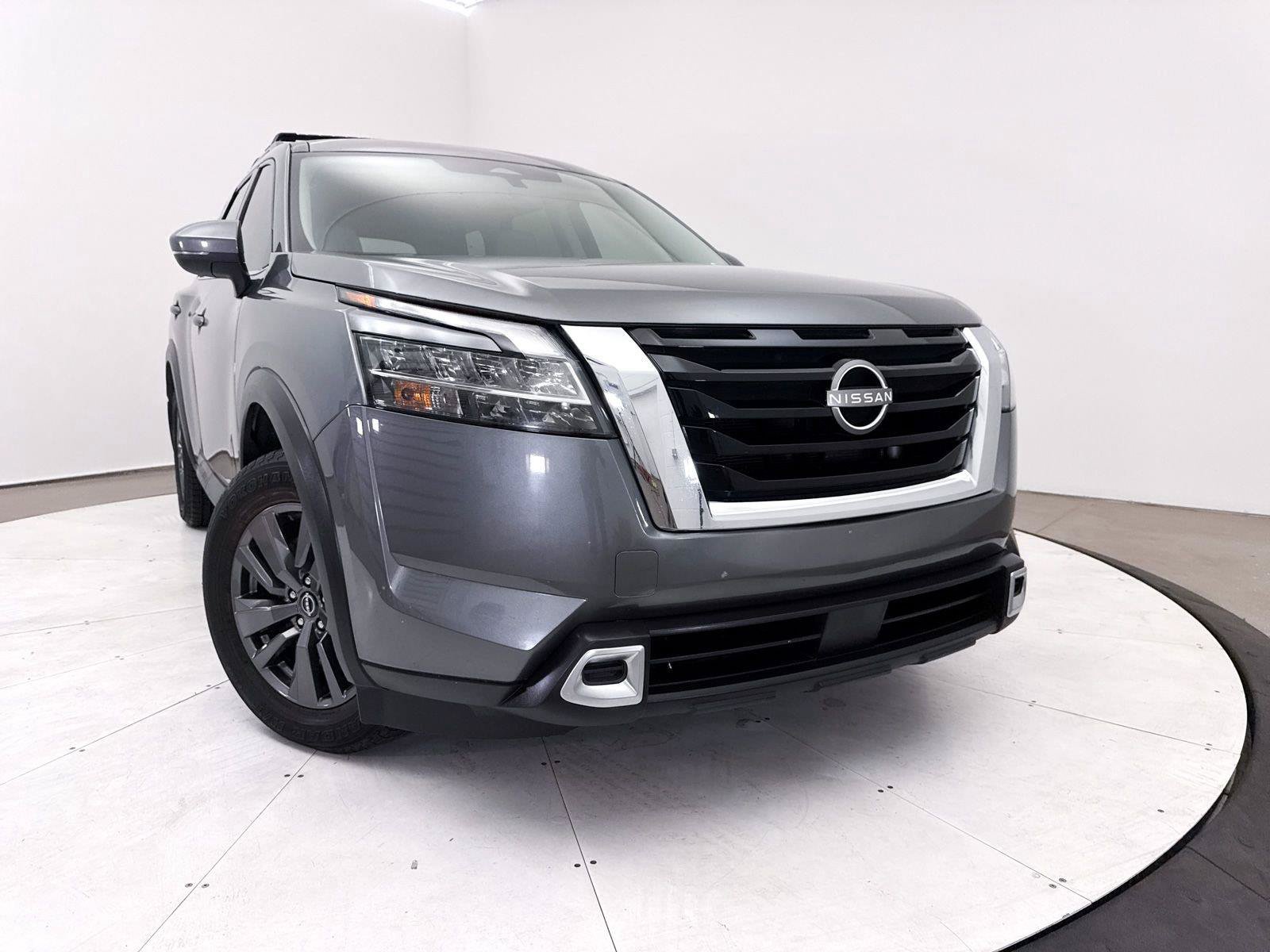 Used 2022 Nissan Pathfinder SV FWD image 5