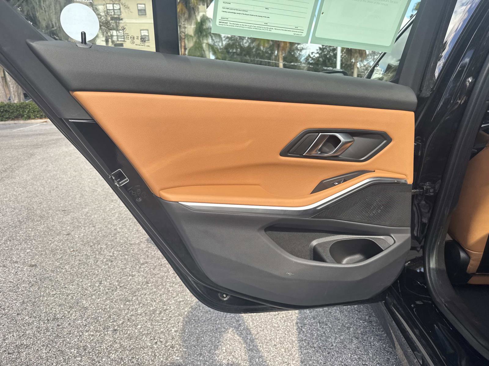 Certified 2025 BMW 330i 330i w/ Convenience Package image 12