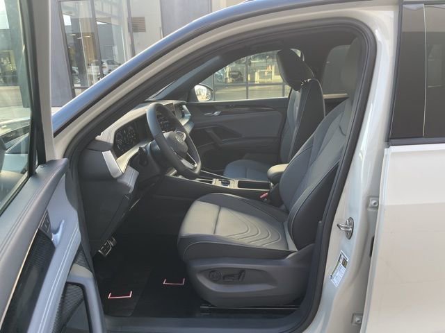 New 2026 Volkswagen Tiguan SE R-Line FWD image 19