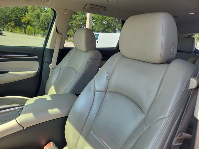 Used 2019 Buick Enclave Essence w/ LPO, Luxury Package FWD image 15