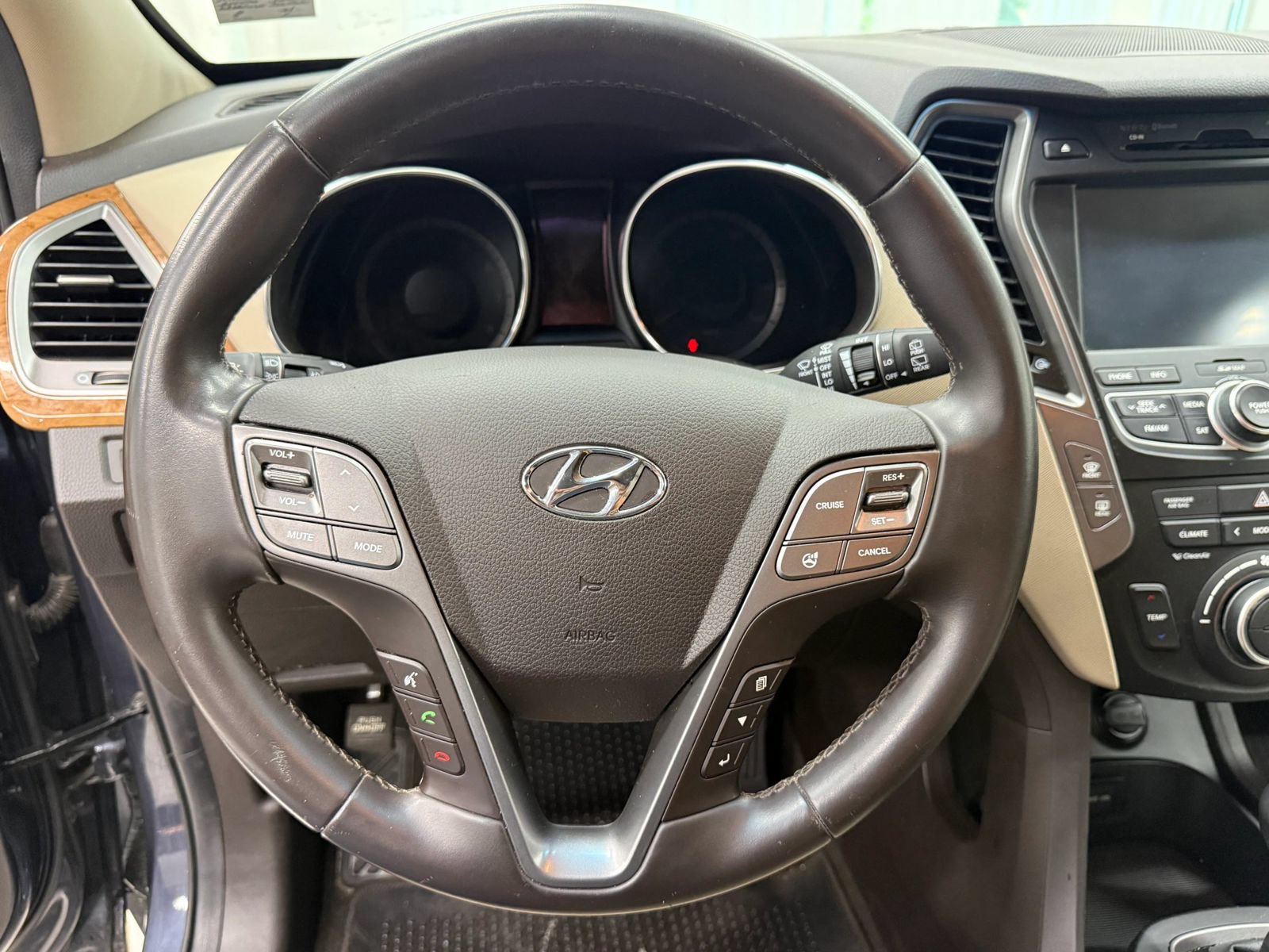 Used 2014 Hyundai Santa Fe Sport 2.0T w/ Navigation Package 06 FWD image 30