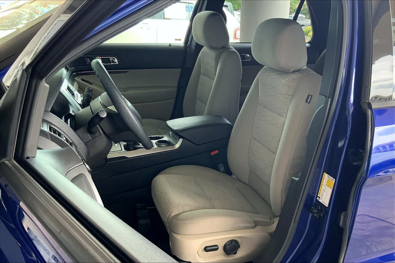 Used 2015 Ford Explorer FWD image 8