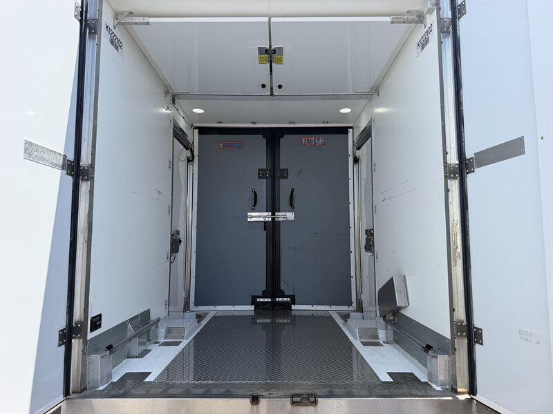 Used 2024 Ford E-350 and Econoline 350 Super Duty w/ Power Windows & Locks Group RWD image 12