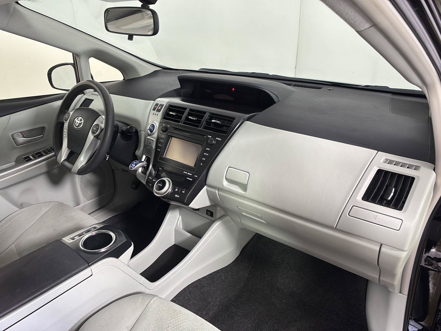 Used 2014 Toyota Prius V Three FWD image 22