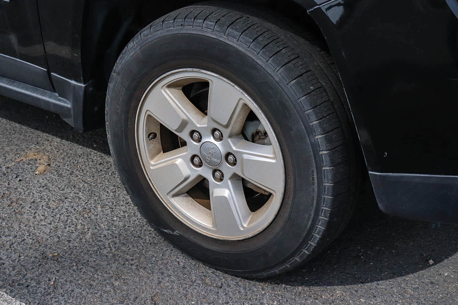 Used 2014 Jeep Compass Sport w/ Power Value Group image 4