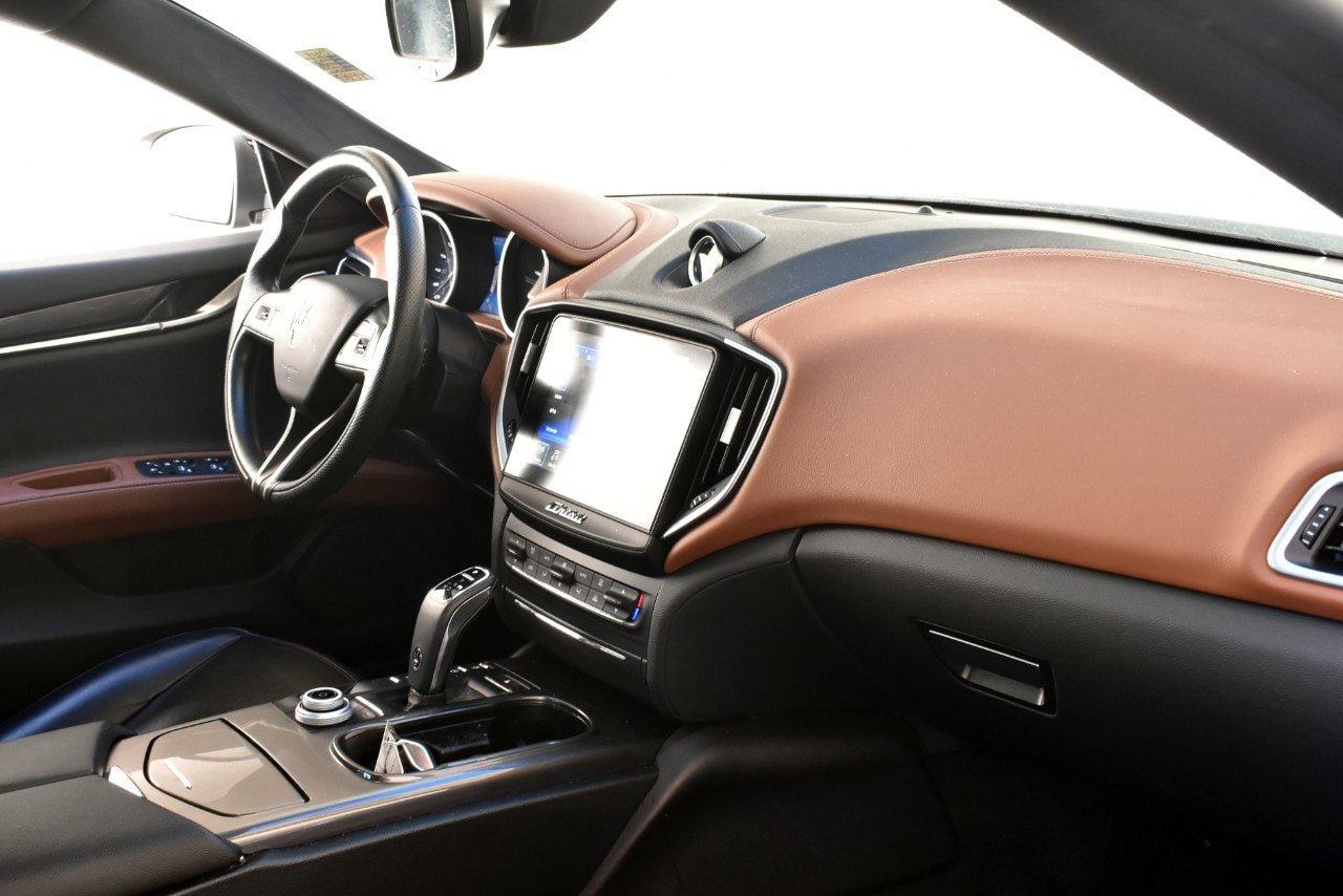 Used 2020 Maserati Ghibli RWD image 16