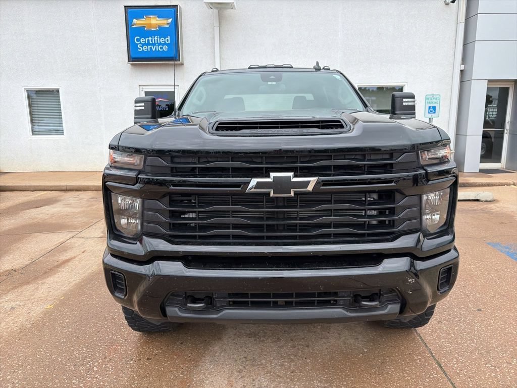 Used 2024 Chevrolet Silverado 2500 Custom w/ Custom Value Package AWD/4WD image 2