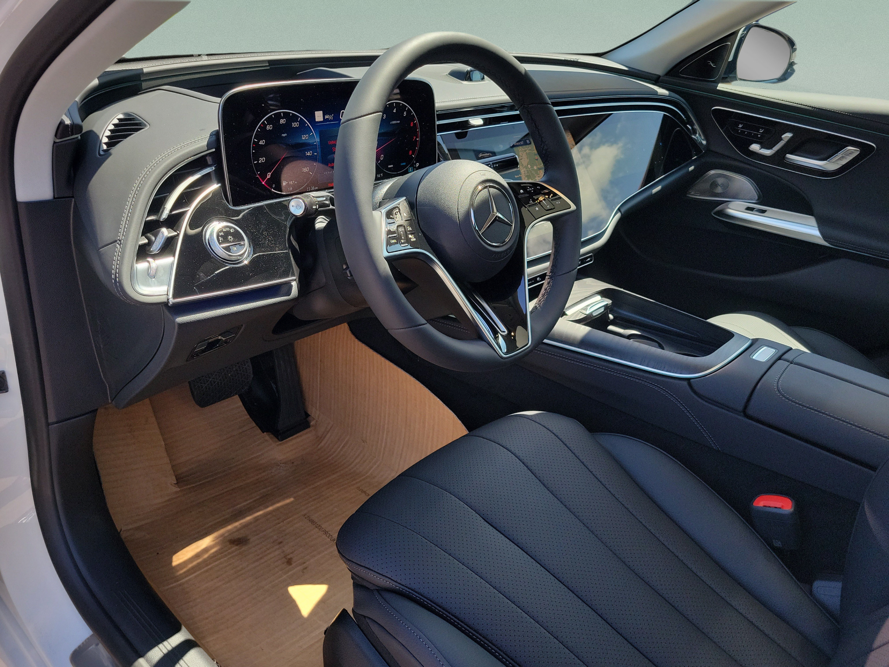 New 2026 Mercedes-Benz E 450 4MATIC Sedan image 19