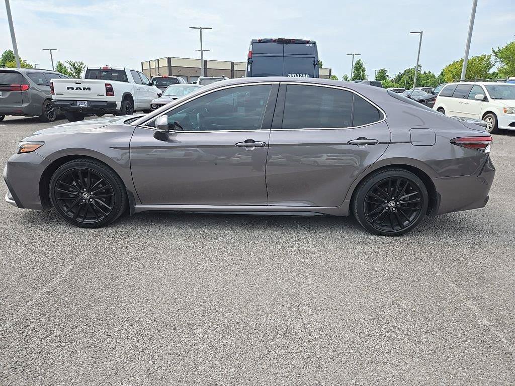 Used 2023 Toyota Camry XSE FWD image 4