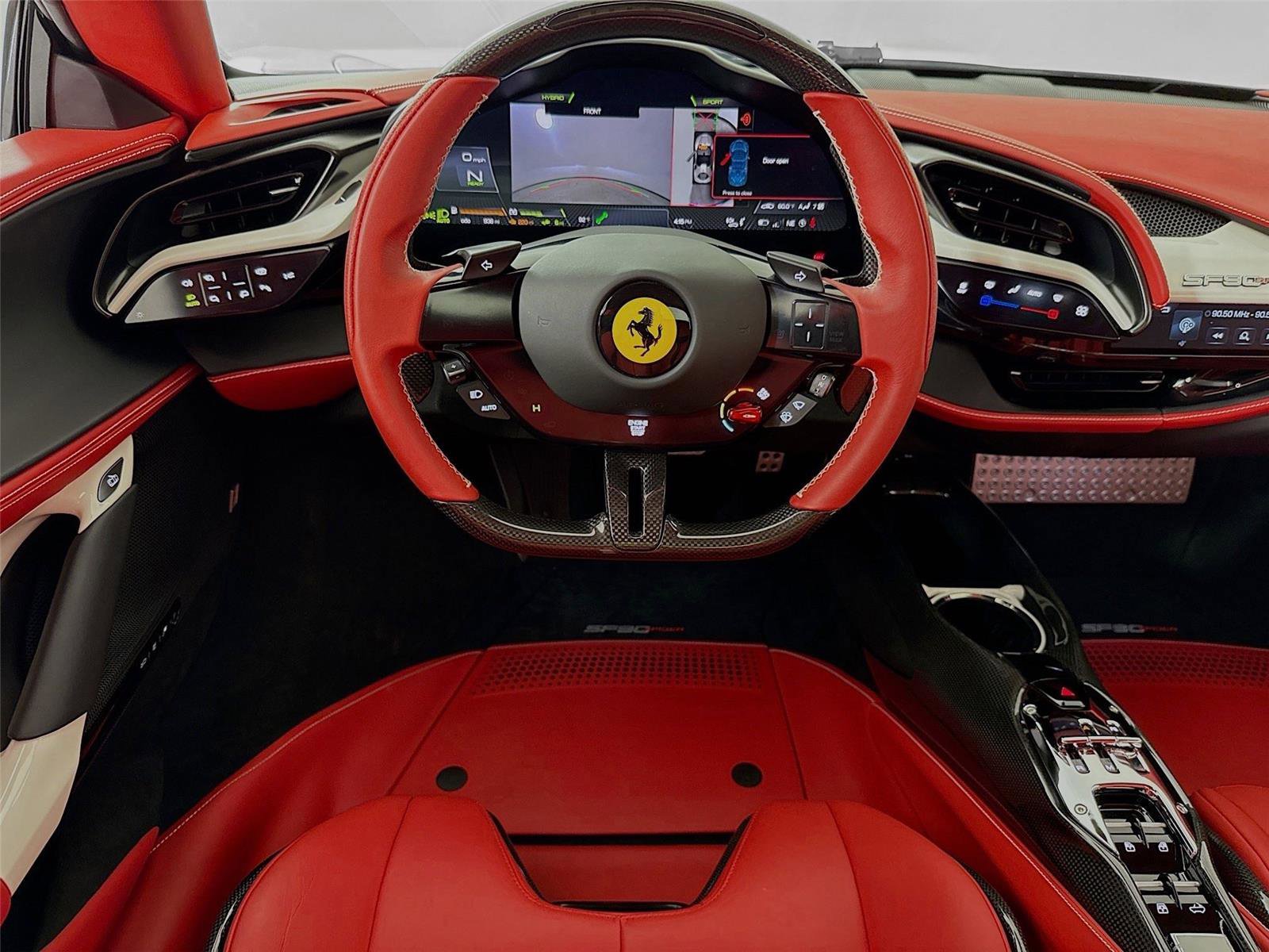 Used 2024 Ferrari SF90 Spider image 3