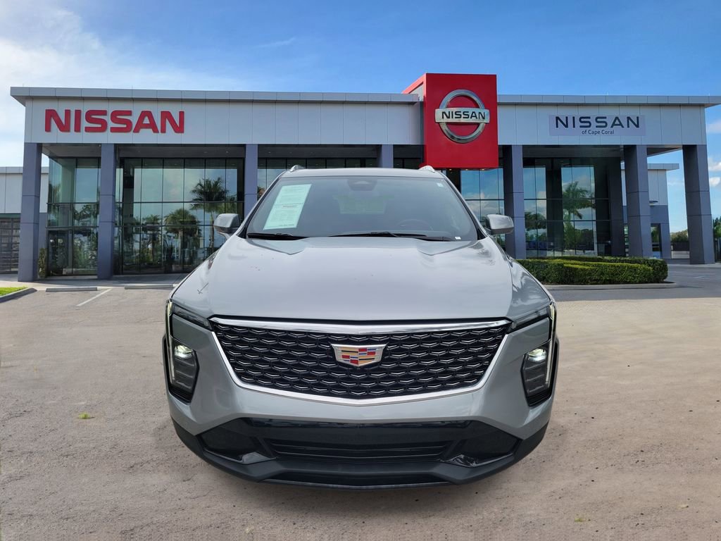 Used 2025 Cadillac XT4 Premium Luxury FWD image 11