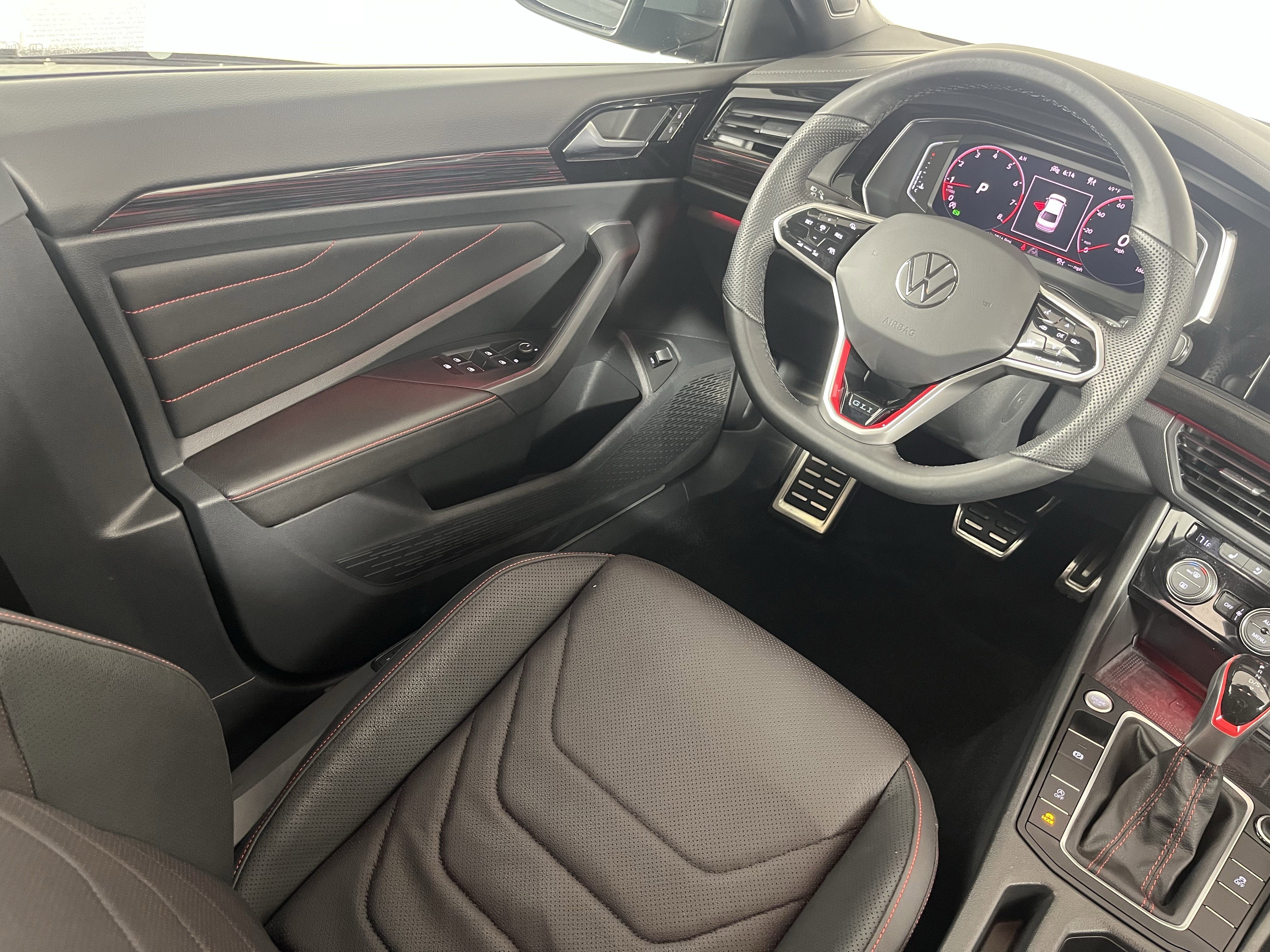 Used 2023 Volkswagen Jetta GLI Autobahn image 9