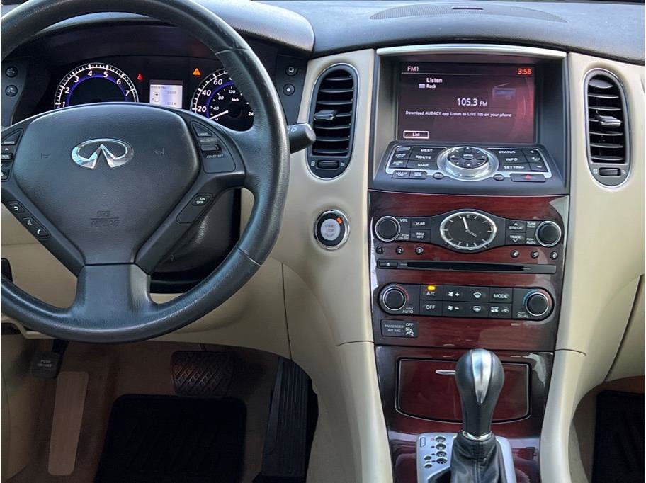 Used 2016 INFINITI QX50 AWD w/ Premium Plus Package image 11