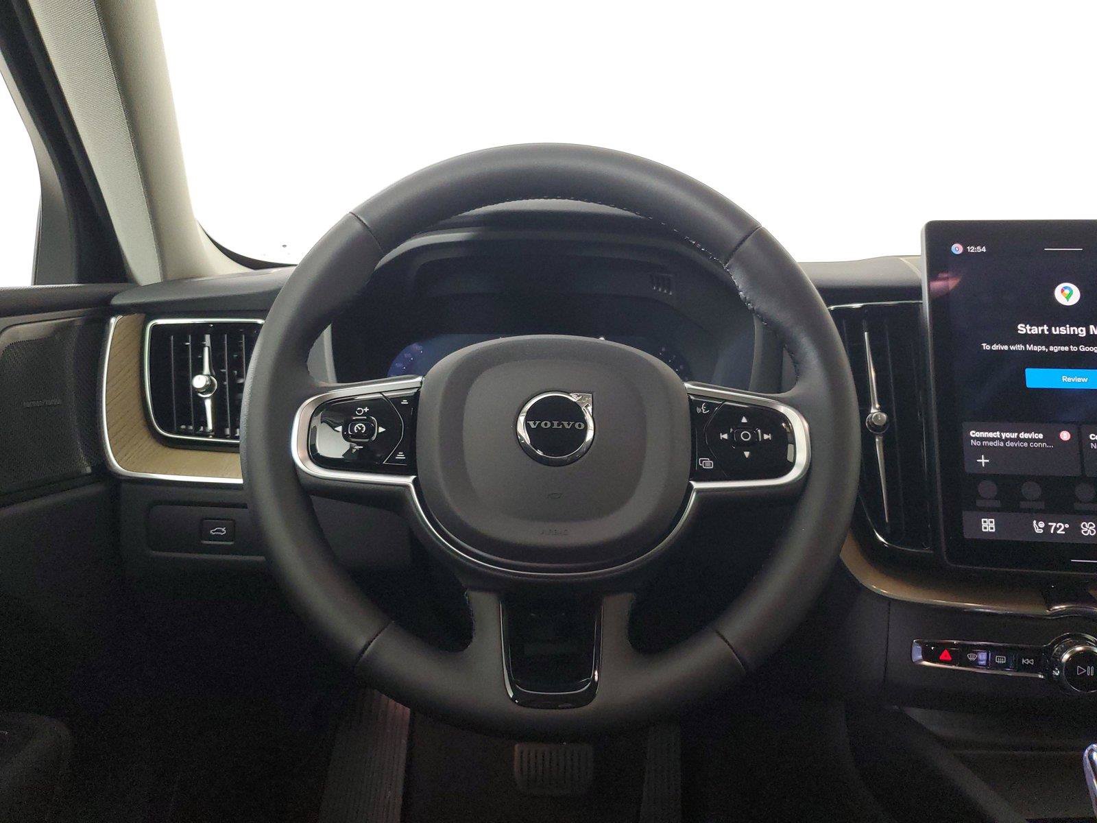 New 2027 Volvo XC60 B5 Plus AWD/4WD image 16