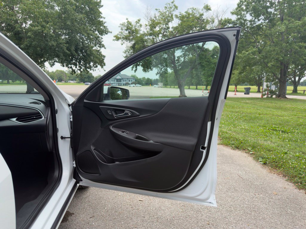 Used 2021 Chevrolet Malibu RS FWD image 25