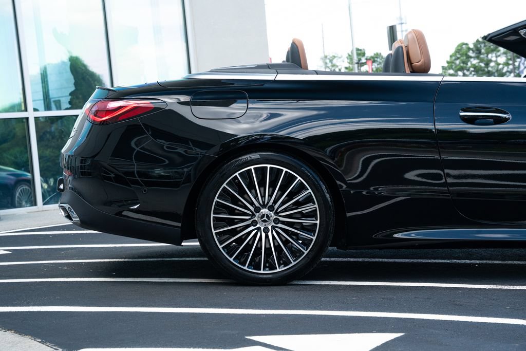 Used 2024 Mercedes-Benz CLE 300 4MATIC Cabriolet image 12